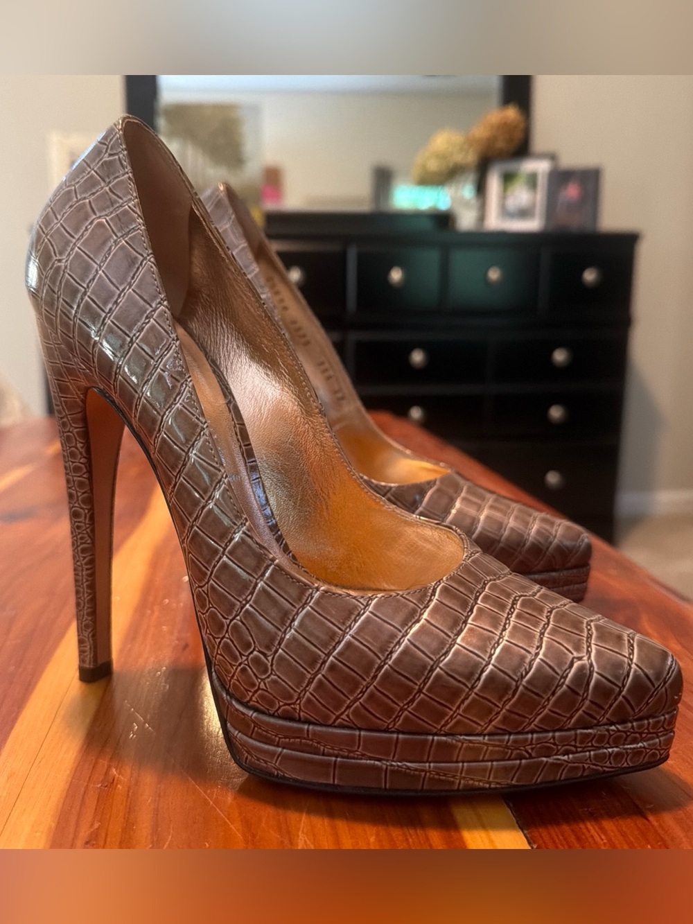 $850 Casadei Croc Embossed Patent Leather Platform Heels Italy New 37 7